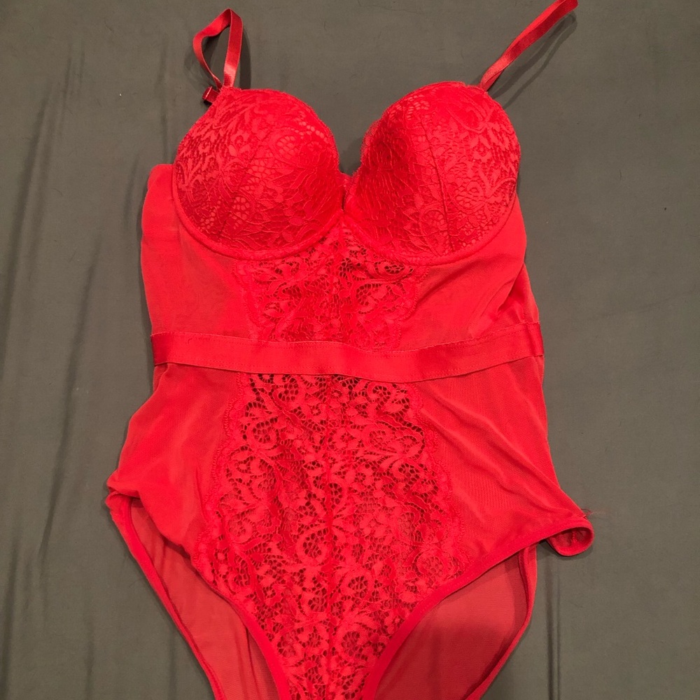 XOXO 💋 lingerie.